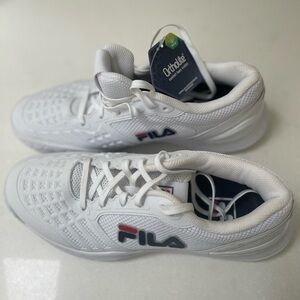 Fila Women’s Axilus 3 Tennis Shoes
